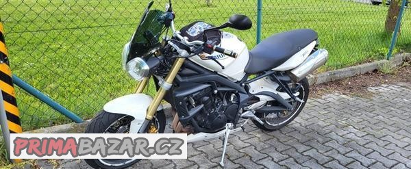 triumph-street-triple