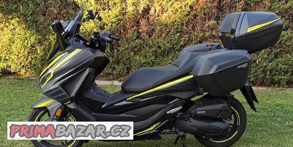 bocni-drzaky-kufru-shad-na-honda-forza-125-300-350