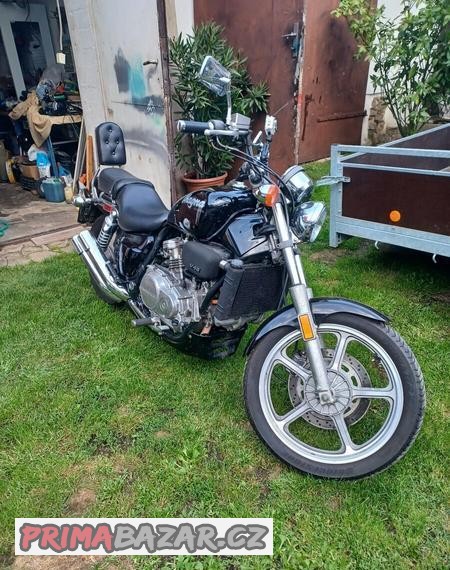 honda-vf-750-supermagna