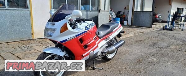 honda-cbr1000f-sc24