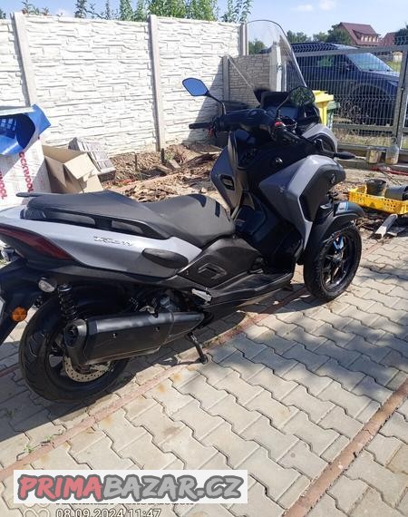 yamaha-tricity-300