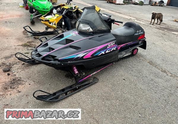 snezny-skutr-polaris-xcr-600-plne-funkcni