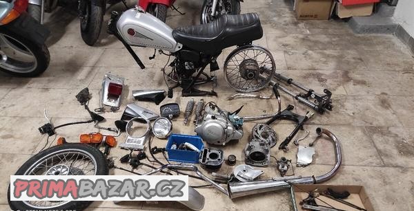 Yamaha SR 125.