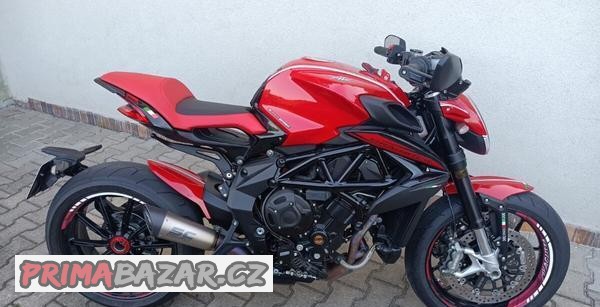 mv-agusta-dragstar-800-rosso