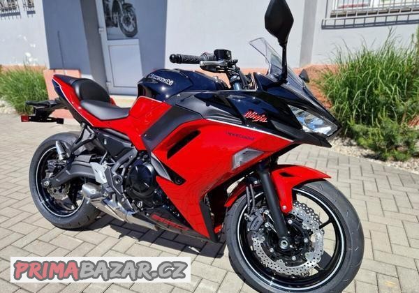 kawasaki-ninja-650-vyrocni-edice-40-let-ninja-2024