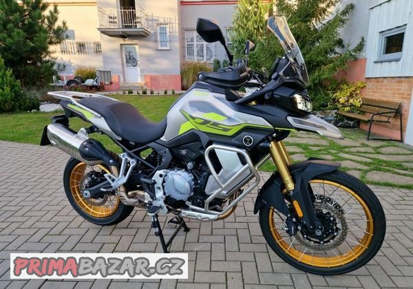 voge-900-dsx-limetka-model-2024-pouze-3000-km-najeto