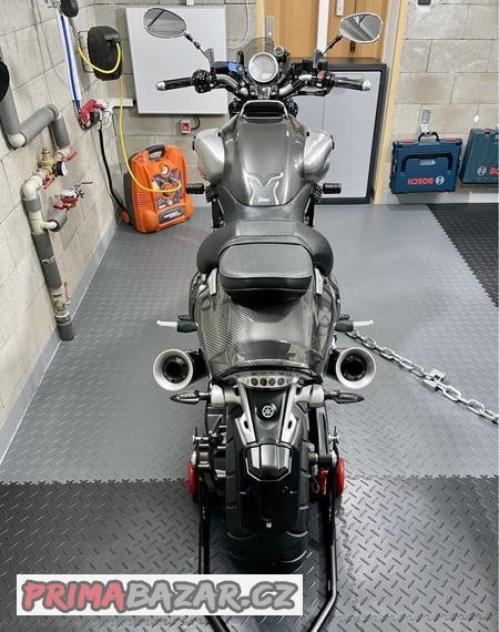 yamaha-vmax-limited-edition-carbon-2015