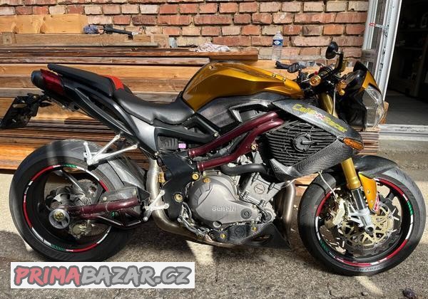 benelli-tnt-1130-cafe-racer-top-carbon