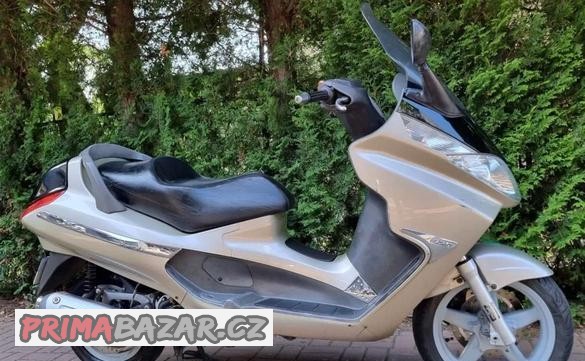 nahradni-dily-piaggio-x8