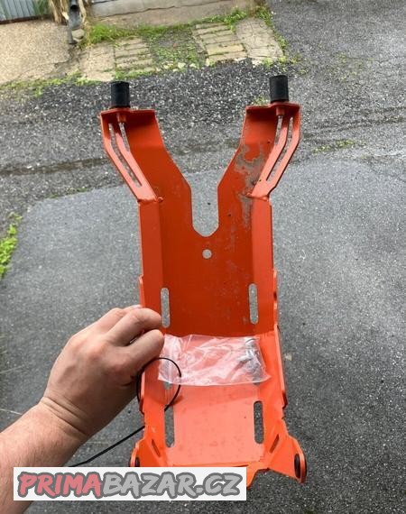 ktm-690-enduro-sm-ochranny-plech-susplech
