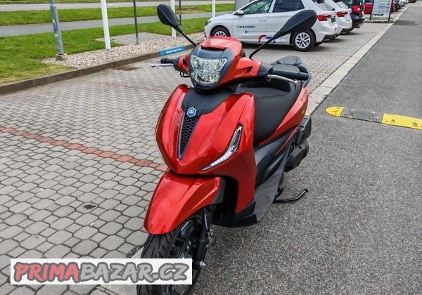 piaggio-beverly-400s-zanovni-skutr-najeto-2400km-top-stav