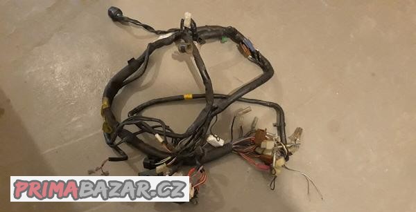 yamaha-xjr-1300-ridici-jednotka-kabelaz