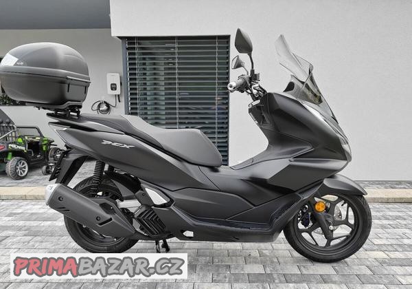 honda-pcx-125-cerna-dopocet-dph