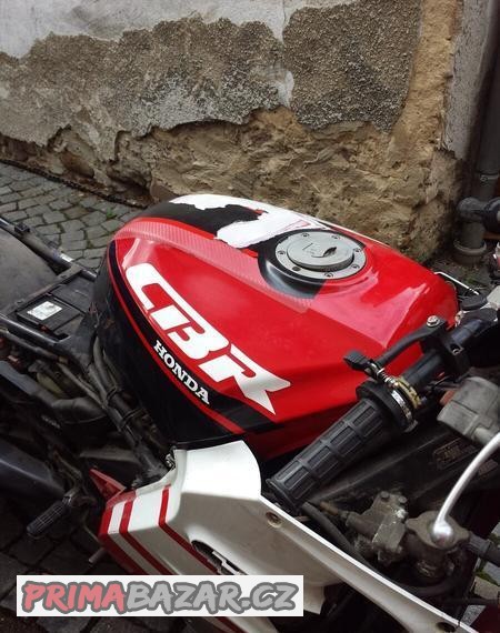 honda-cbr-1000f-sc-24-r-v-91