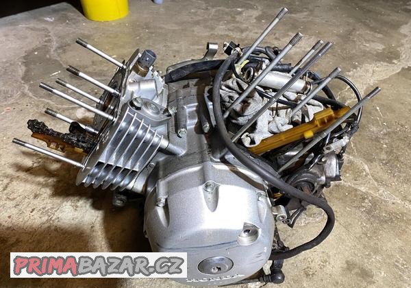 motor-varadero-125