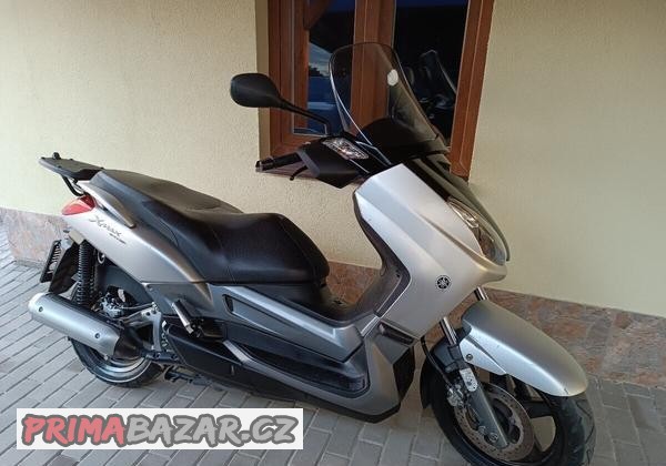 Yamaha Xmax 250, rok 2008, pěkný stav, Video, mohu dovéz