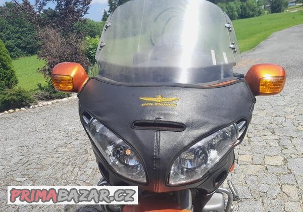 Gold Wing 1800 - potah na masku