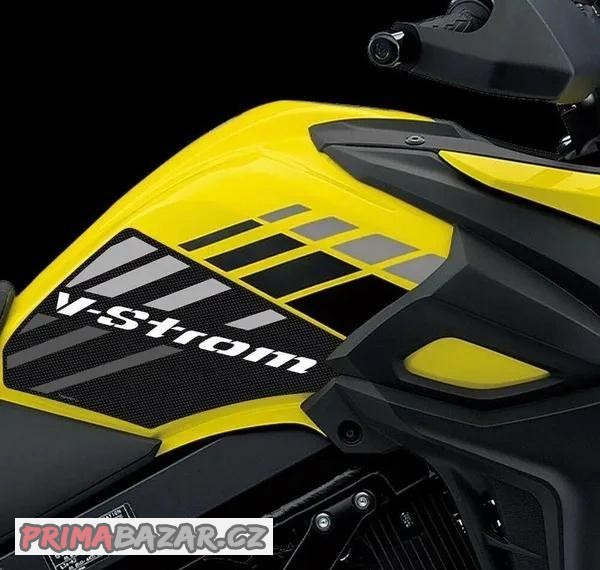 samolepky-suzuki-v-strom