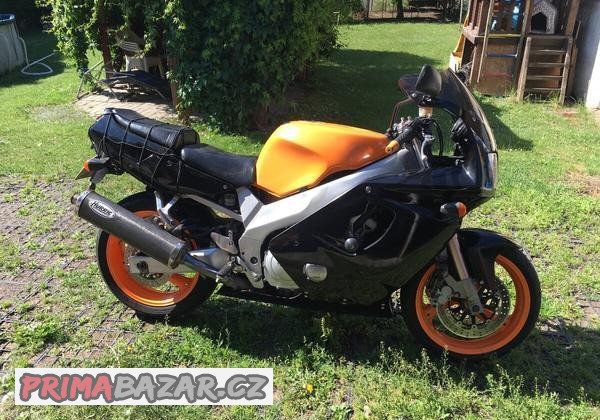 yamaha-fzr-600-r