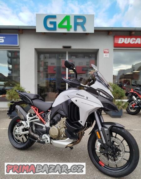 ducati-multistrada-v4-s-predvadeci-moto-najeto-pouze-4-800