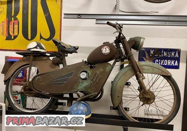 francouzsky-motocykl-follis
