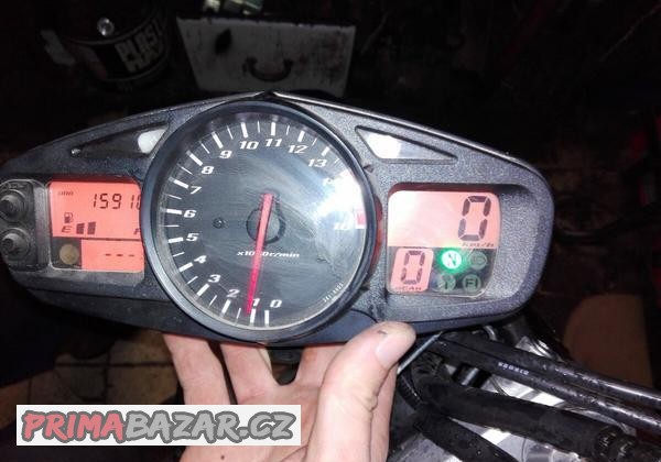 suzuki-gsr-600-komplet-na-dily