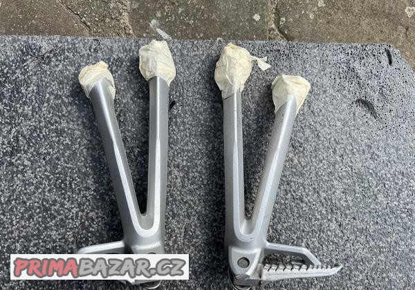 zadni-stupacky-komplet-suzuki-gsxr-750-k6