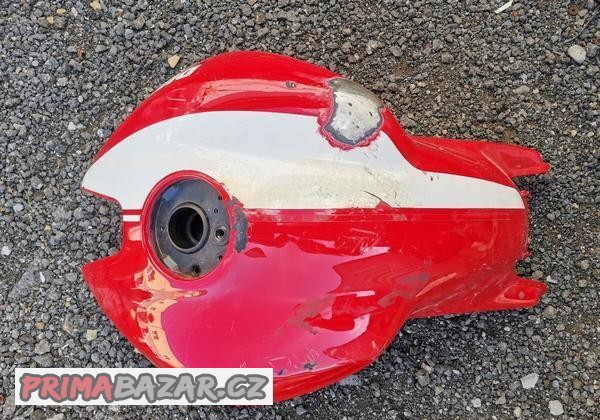 ducati-monster-821-soubor-dilu