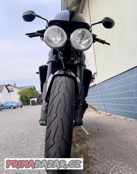 triumph-speed-triple-1050