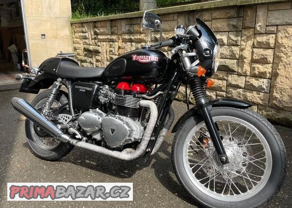 triumph-thruxton-900