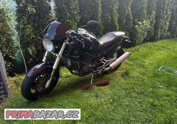 motocykl-ducati-monster-750