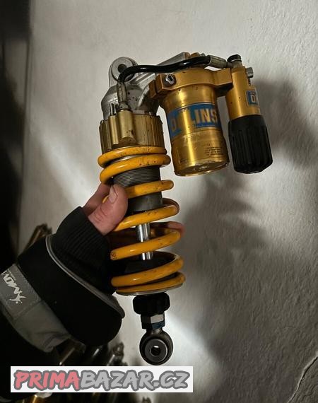 centralni-tlumic-ohlins-na-yamaha-r1