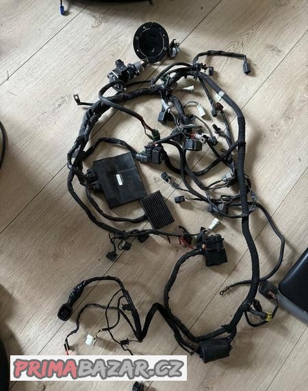 kompletni-elektro-na-suzuki-gsxr-750-600-00-03
