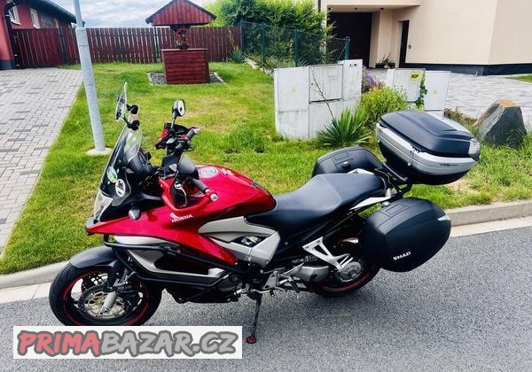 honda-vfr-800x-crossrunner