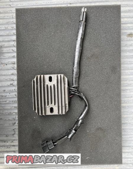 regulator-dobijeni-suzuki-gsxr-750-k6
