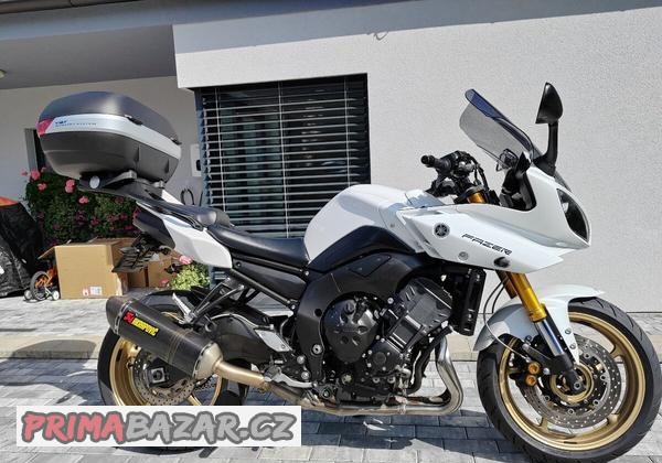 yamaha-fz8-fazer-r-v-2010-akrapovic