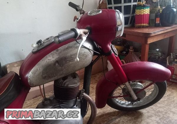 jawa-250-kyvacka