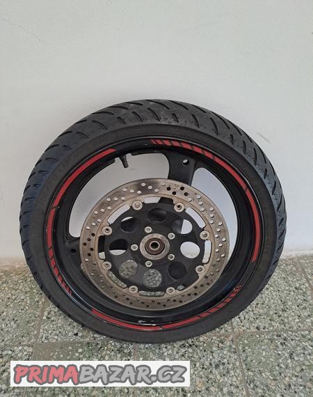 kola-na-suzuki-gs500e-f