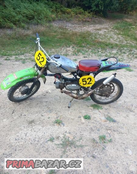 jawa-pionyr-cross