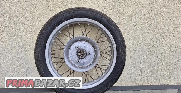 zadni-kolo-na-mz