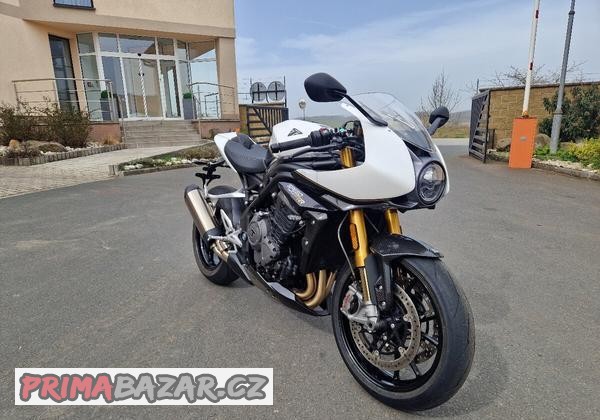 triumph-speed-triple-rr-2400km-rv-2023