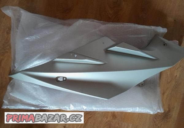yamaha-yzf-125-pravy-plast