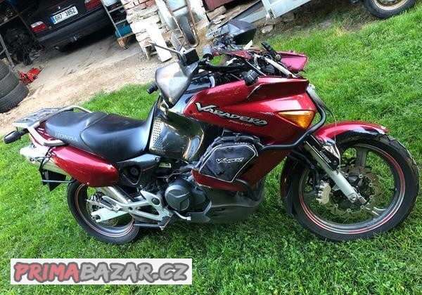 motonadily-honda-xl1000-varadero-2004-strikacka
