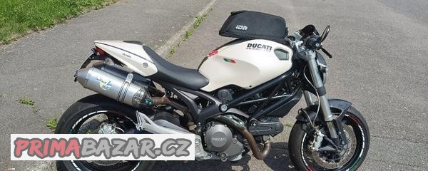 ducati-monster-696