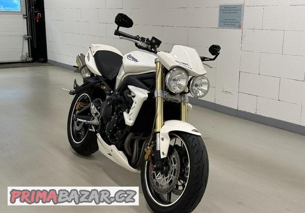 triumph-street-triple-675-video