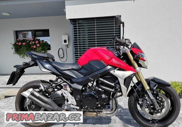 suzuki-gsr-750