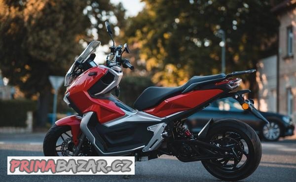 e-moto-elektricky-skutr-adv