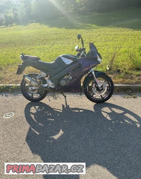 honda-cbr125r-2006