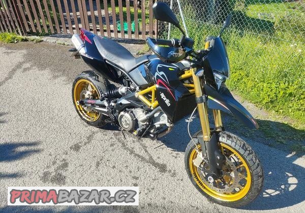 aprilia-dorsoduro-750