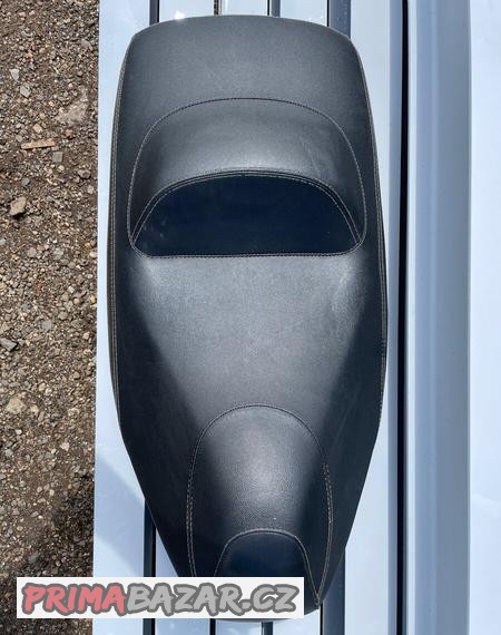 sedlo-piaggio-x-evo-x8